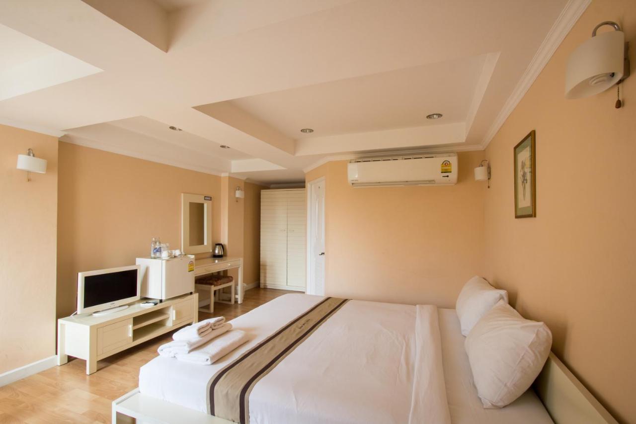 Triple Palms House Ξενοδοχείο Τσιάνγκ Μάι Εξωτερικό φωτογραφία