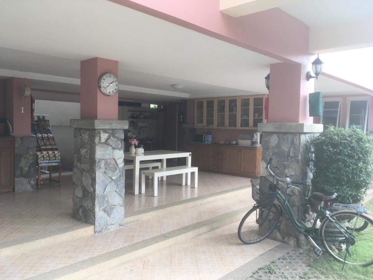 Triple Palms House Ξενοδοχείο Τσιάνγκ Μάι Εξωτερικό φωτογραφία