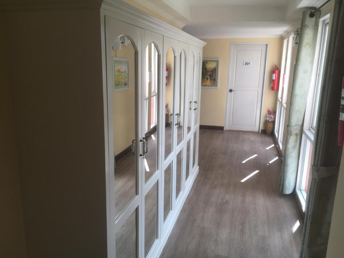 Triple Palms House Ξενοδοχείο Τσιάνγκ Μάι Εξωτερικό φωτογραφία